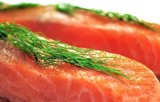 頭發枯燥、脫發怎么辦?醫生:常吃這三物,頭發烏黑柔順