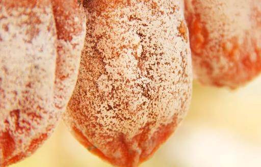 甜美綿柔的柿餅好吃又營養 但是吃柿餅時這些要注意