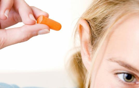 耳朵發燒 說明有人在念叨你了