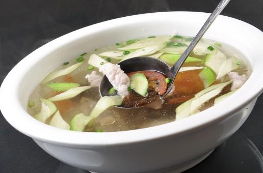 春季喝五款湯品 營養(yǎng)豐富操作簡單