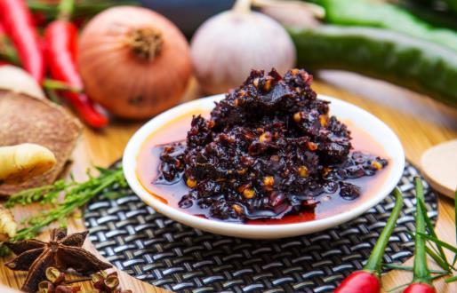 調味料的儲藏方法 醬料也是有分放常溫和冷藏