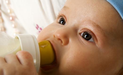 寶寶吐奶還是溢奶別再傻傻分不清楚