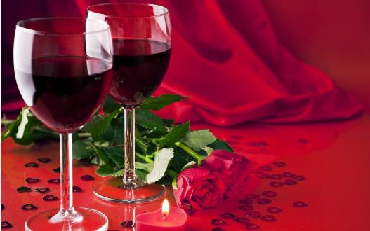 喝紅酒對身體的六大益處 喝紅酒的禁忌及儲存方法
