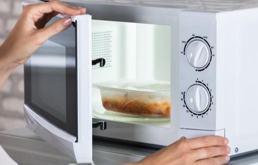 冰箱用久了會(huì)有臭味 冰箱除異味的小竅門