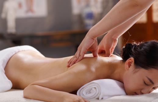 女性常敲打八大穴位祛斑又美容 美容養(yǎng)顏粥推薦