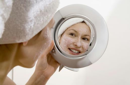 女孩子日常要怎么做才能養(yǎng)出好皮膚