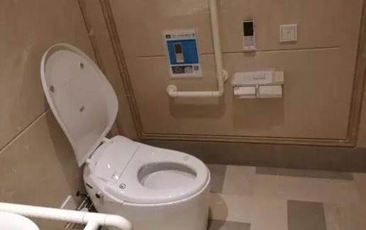 正確使用公廁坐便器 隔絕細菌保證衛生的妙招