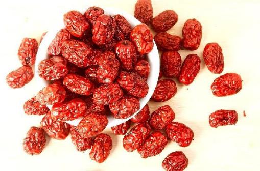 卵巢是女性重要的一個部位，卵巢衰老的話，女人的容顏也