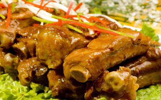 紅燒排骨是家庭中不可缺的菜 紅燒排骨的簡單做法