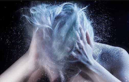 頭屑很嚴重滿頭都是怎么辦?4個好方法幫你來應對