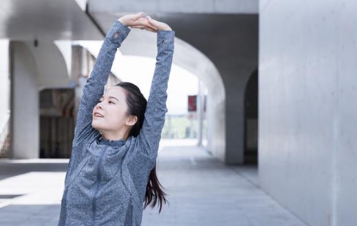 健身前熱身不容易拉傷肌肉 熱身動作推薦