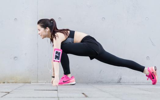 健身前熱身不容易拉傷肌肉 熱身動作推薦