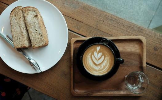 牛奶是富含營養(yǎng)價值的天然飲品 挑選牛奶的方法