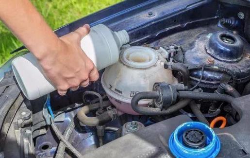 汽車必須要做的四個保養,別不當回事,少做一個汽車早報