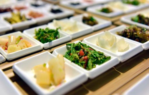 夏天炎炎吃什么?當然是涼拌菜了,十二款涼菜調味汁拿走