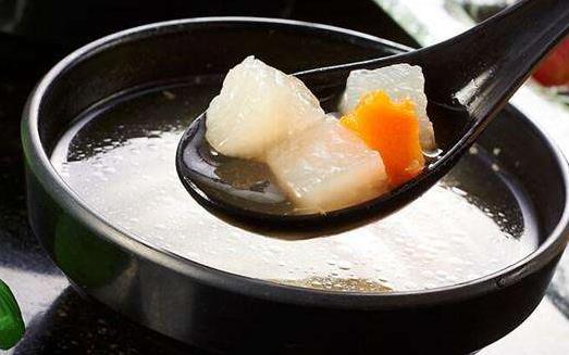 喝湯養生保健 腦力勞動者喝湯應該以健腦湯為主