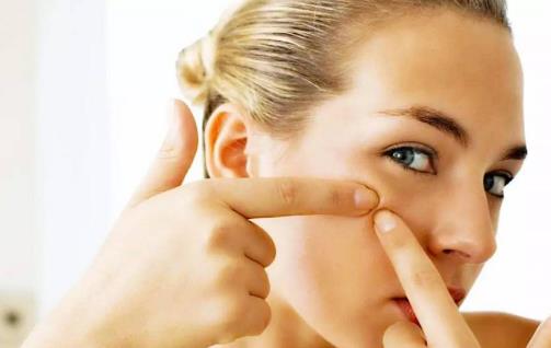 對祛痘有輔助作用的4類食物