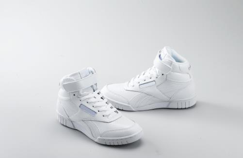 鞋子太小夾腳怎么辦?教你用“冰撐法”來搞定