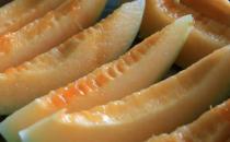 ?哈密瓜熟不熟看幾個地方就知道 哈密瓜的食用禁忌