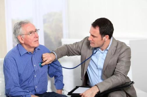 平時不痛不癢,一查癌癥就是晚期?醫生奉勸:7類人需定期