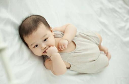 母乳喂養的誤區揭秘 產后增加母乳食物很重要