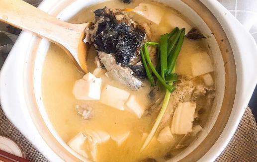 魚頭豆腐是杭州名菜 魚頭豆腐與乾隆的故事