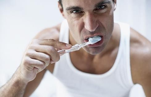 晨起口苦咽干，還帶口臭，因為幕后有3個“大黑手”