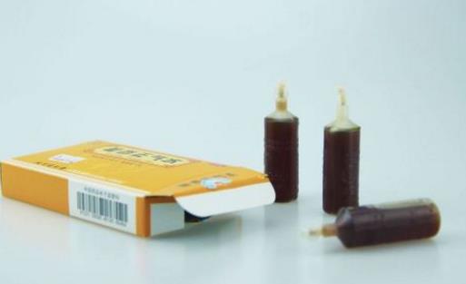 把藿香正氣水涂在腳上,有什么作用?醫生:還有4個妙用您