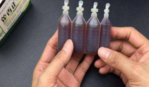 把藿香正氣水涂在腳上,有什么作用?醫生:還有4個妙用您