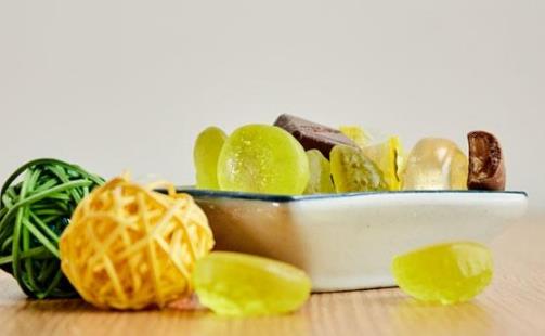 為何會(huì)有蟲牙?是糖吃出來的,還是蟲子咬的?大部分家長