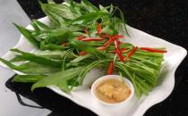 油炒空心菜后顏色發黑是有毒物質嗎 空心菜食物搭配