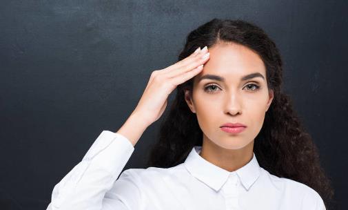 白衣服發(fā)黃怎么辦 去黃只要幾招就夠了