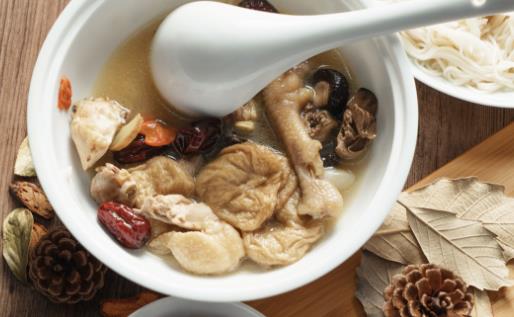 天然的食療養發 4種有效的食療養發方