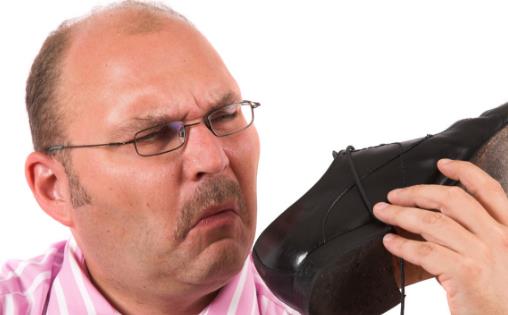 總是腳臭怎么辦?教你4招輕松去腳臭