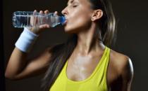 易出汗預示著身體有疾病 常按摩穴位能緩解虛汗