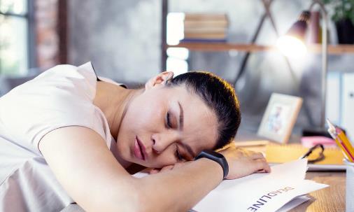 午睡越睡越困是什么原因?午睡睡夠這個時間就好了