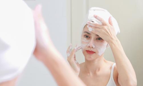 避免皮膚松弛的13個(gè)保養(yǎng)方法