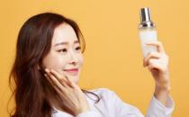 爽膚水的十大經典用法 爽膚水用手拍還是用化妝棉擦
