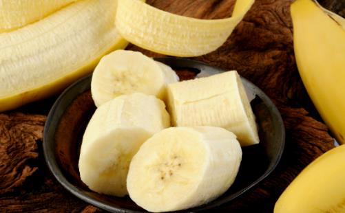 喝酒前吃這些食物,能改善宿醉不適