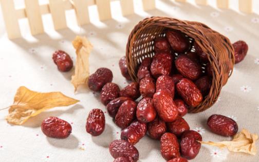 經常吃紅棗有助養(yǎng)肝 但是這些人不宜吃