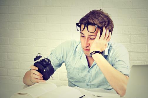 上班犯困怎么提神 4個方法有效果