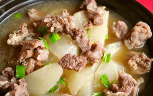 女性氣血虛的九大癥狀 日常可多吃補氣血食療方