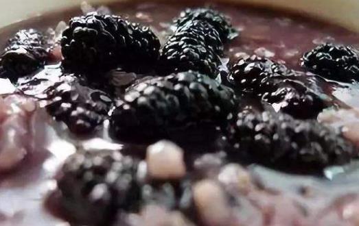 抑郁癥的5大飲食療法 辛辣腌熏的食物避免過量