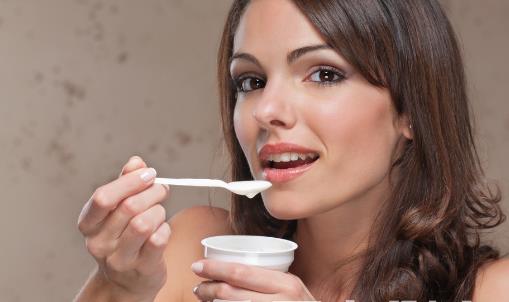 酸奶營養價值高 喝酸奶時應該注意的六件事情