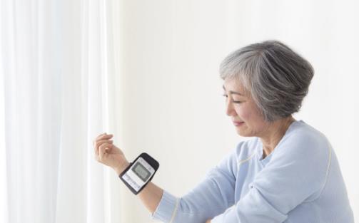 老人容易聽信哪些養生的謠言