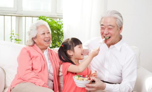 老年人學會控制脾氣 老人這樣生活起來快樂很多