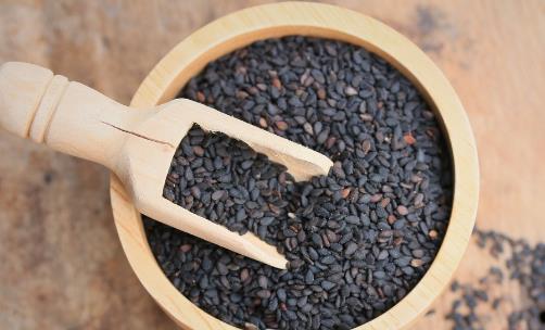 頭發(fā)少要怎么保養(yǎng)?四個問題要注意