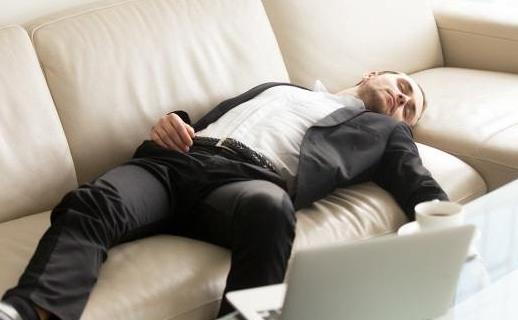 情緒性失眠頻繁在年輕人中發生 失眠喝玫瑰花茶