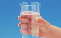 ?冬季補(bǔ)水 缺水的白領(lǐng)上班族補(bǔ)水方法