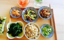 ?白領(lǐng)一族午餐應(yīng)常吃的食物 便當(dāng)族的注意事項(xiàng)